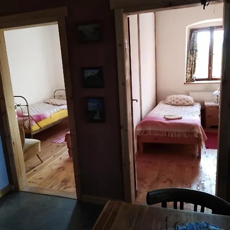 Gosciniec Kaszarnia Kamienne Farmház *