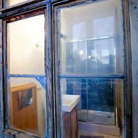 Gosciniec Kaszarnia Kamienne 팜스테이 Mirsk