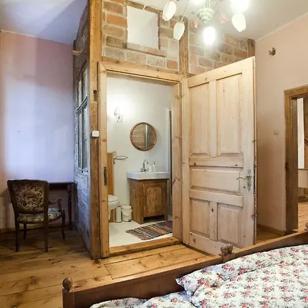 Gosciniec Kaszarnia Kamienne * Mirsk