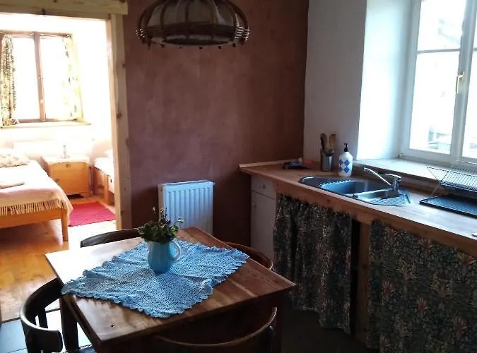 Gosciniec Kaszarnia Kamienne